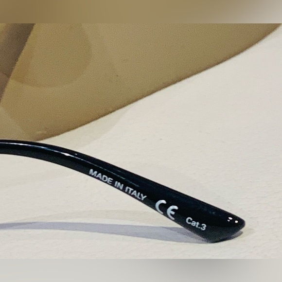 New Women’s Balenciaga Sunglasses - Picture 12 of 12